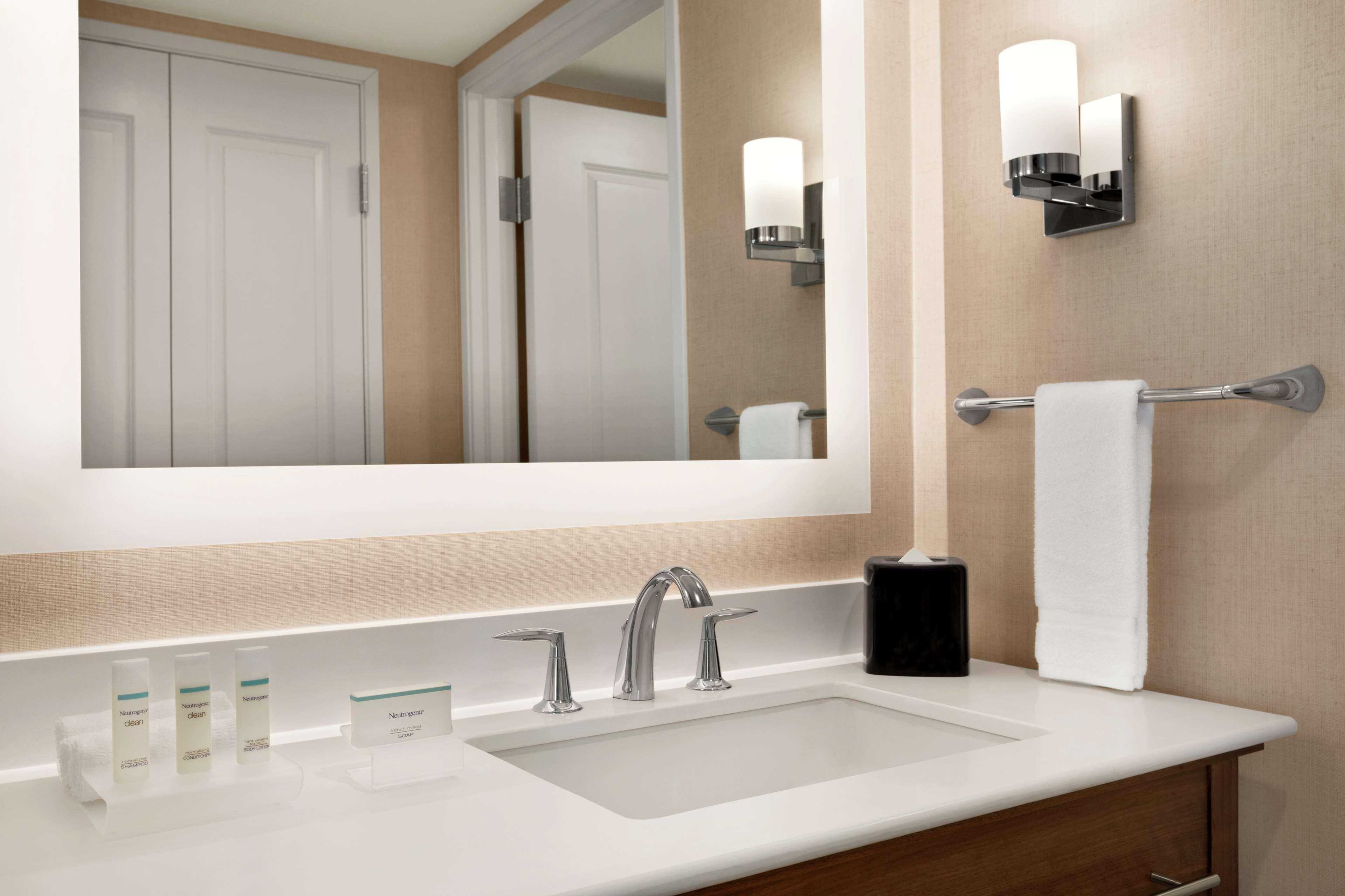 Homewood By Hilton Houston Nw At Beltway 8 3*