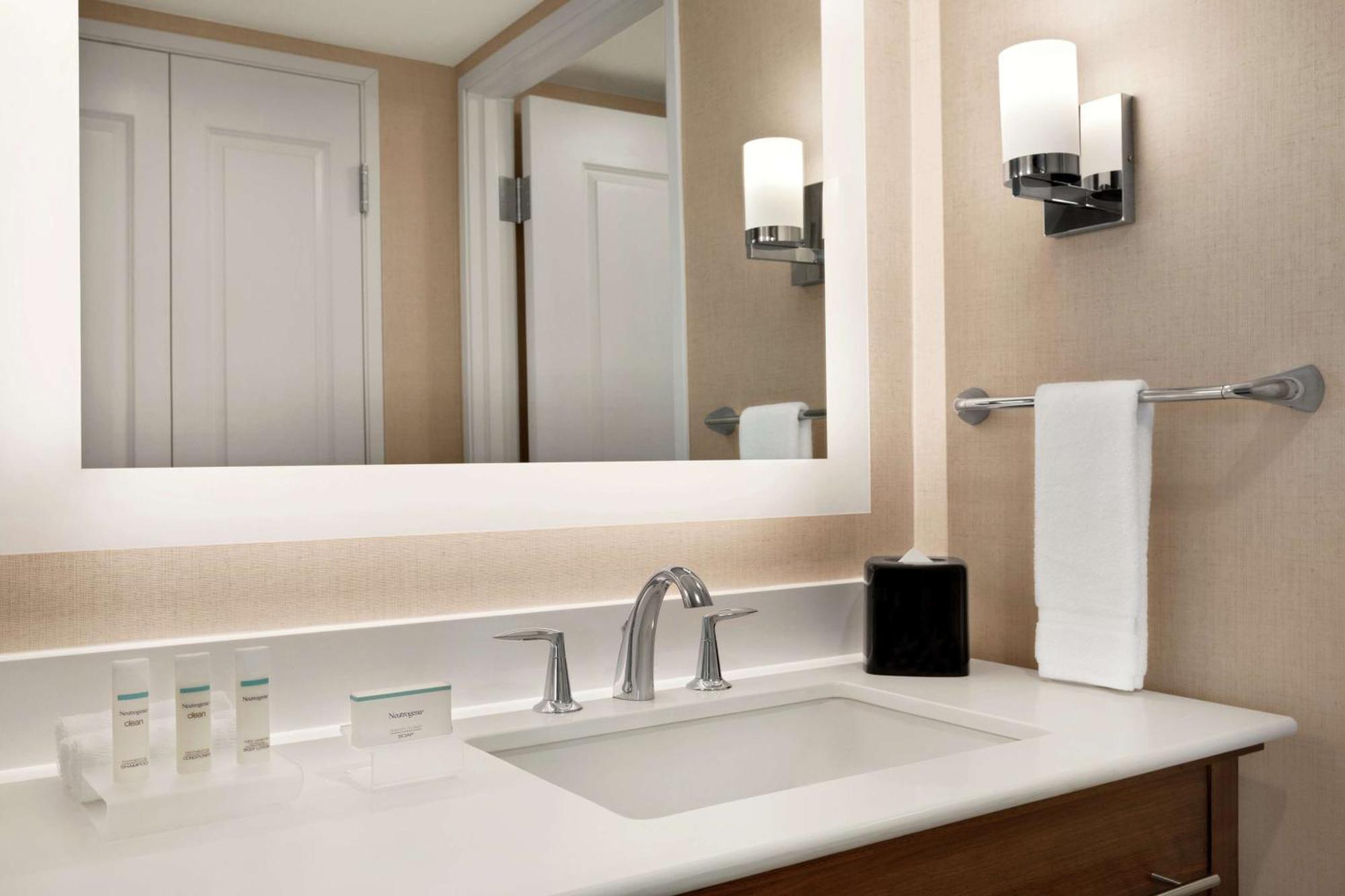 Homewood By Hilton Houston Nw At Beltway 8 Hotel Jersey Village