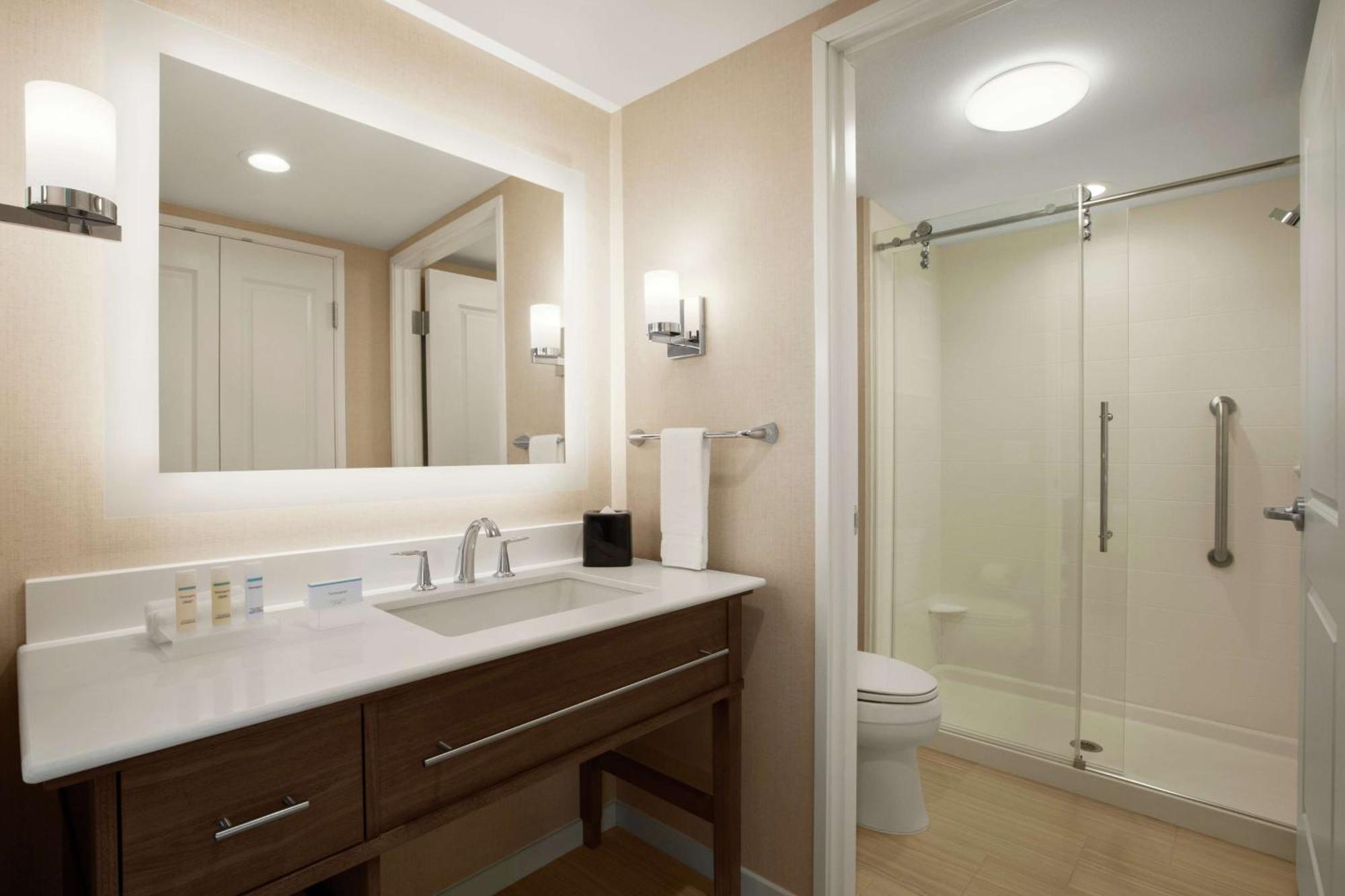 Homewood By Hilton Houston Nw At Beltway 8 Hotel 3*